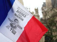 Francja: podział na lewicy po zabiciu studenta – nawróconego katolika i patriotę – przez Antifę