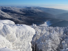 Najpiękniejszy widok na Morskie Oko. Zimą dostępny tylko dla nielicznych