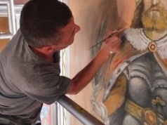 Rzeźbiarz, strażak, społecznik – Krzysztof Balewski z Osieka nad Wisłą to człowiek o wielu, nie tylko artystycznych, talentach!