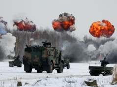 Poligon w Zielonce. Otwarte testy bezzałogowych systemów uzbrojenia. Kamysz: Produkujemy więcej min i amunicji