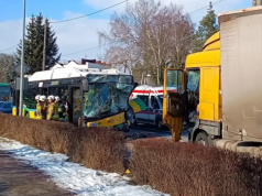 Karambol pod szkołą w Bełchatowie. Są ranni