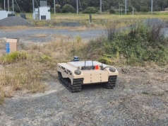 Przełom w ratownictwie. Autonomiczne roje robotów gaszą ogień z precyzją 99%