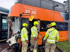 Zderzenie tramwaju z autobusem w Chilwell