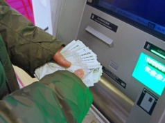 Limity wypłaty gotówki od 19 lutego. W tych bankomatach nie obowiązują