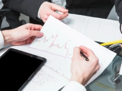 Kapitał, który zostaje na miejscu – ekonomia oparta na wspólnocie