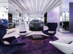 Żegnaj, Big Macu, witaj, Rolls-Royce. Na warszawskiej Pradze powstaje motoryzacyjne sanktuarium