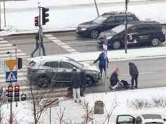 78-letnia seniorka potrącona na Ursynowie na przejściu dla pieszych trafiła do szpitala