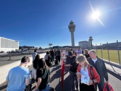 Żelazna kurtyna zawisła nad Europą. Odstrasza turystów