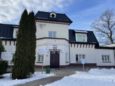 Rodzice sprzeciwiają się likwidacji szkół w Janowicach i Pisarach