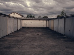Masz garaż na wynajem? Fiskus: to parking, kup kasę fiskalną