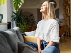 Czy afirmacje naprawdę działają? Uwaga na ryzyko "toksycznej pozytywności"