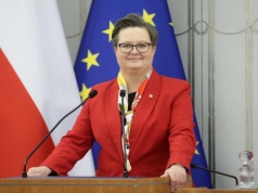 Nauczyciele chcą powiązania pensji ze średnim wynagrodzeniem. Lubnauer odpowiedziała