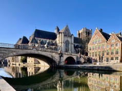 Zamek, szambo pełne skarbów i szkielety. Archeologiczne odkrycia na budowie