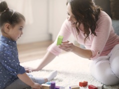 Zabawki kreatywne a rozwój dziecka – co naprawdę dają poza dobrą zabawą?