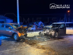 Czołowe zderzenie dwóch aut. Zginęła 72-letnia kierująca