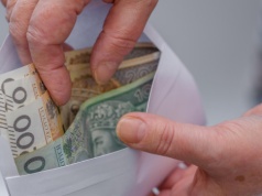 Liderzy zarobków w Polsce. Nawet 27 tys. zł brutto miesięcznie. Jest jedno, ale