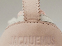 Nike i Jacquemus prezentują nowe księżycowe sneakersy na wiosnę 2026