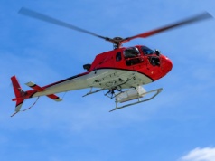 Potworny wypadek niemieckiej rodziny w Austrii. Osobówka spadła z 30 metrów w przepaść