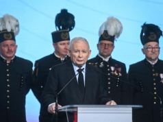 Wojna o władzę w PiS. Prezes nie panuje nad partią, a walki frakcyjne się nasilają!