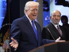 Działo się w nocy. Trump nakłada cła "na cały świat"