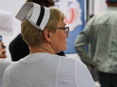 Chcesz zarabiać 40 proc. więcej niż reszta Polaków? Zostań pielęgniarką