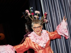 Ma 86 lat. Otworzyła londyński tydzień mody