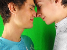 Tęczowe rodziny zabierają głos. Rusza program dla małych miejscowości