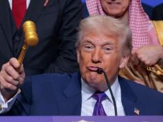 Donald Trump i jego wasale