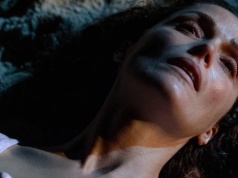 Bolesny portret macierzyństwa. Rose Byrne dla Onetu: matkom nie wolno okazywać rozczarowania