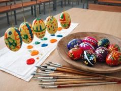 Powrót do korzeni. Karpacka Troja zaprasza na warsztaty malowania pisanek