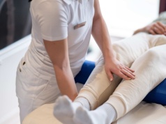 Fizjoterapia domowa. Co się zmieni od 1 kwietnia 2026 roku? NFZ wyjaśnia