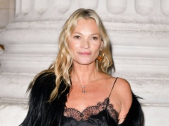 Kate Moss zachwyciła w dziewczęcych groszkach. Stylowa i z klasą