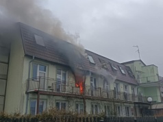 Szczawno. Płonie Dom Pomocy Społecznej, ewakuowano 90 osób, pożar nie jest opanowany