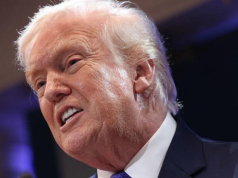 Trump wprowadza 10% GLOBALNE cło w konflikcie z Sądem Najwyższym: "Chcę być grzecznym chłopcem"