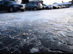 Marznący deszcz nad Nowym Sączem. Ostrzeżenie IMGW na noc z 21 na 22 lutego