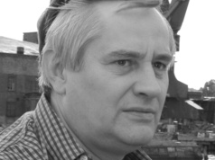 Nie żyje Mirosław Krawczyk. Ojca Mikołaja Krawczyka pożegnali aktorzy teatru