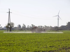 Wyjeżdżasz w pole z opryskiwaczem? Bez tego dokumentu grozi mandat