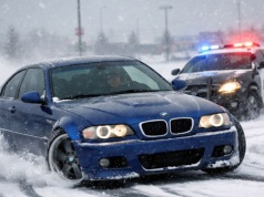 DRIFTOWAŁ NA PARKINGU JAK W „SZYBKICH I WŚCIEKŁYCH”!