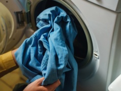 Chcemy dobrze, a pralka nas zdradza. Jedna wtopa niszczy ubrania