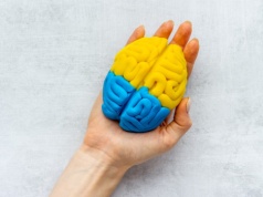 Czy długość palców wpływa na wielkość mózgu? Nowe ustalenia naukowców