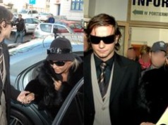 Rozwód Dody i Radosława Majdana był WYDARZENIEM ROKU: tłumy paparazzi, dźwig, wtargnięcie do sądu... Pamiętacie? (ZDJĘCIA)