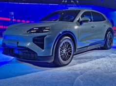 Premiera Porsche Cayenne Electric w Krakowie. 1156 KM na lodowisku