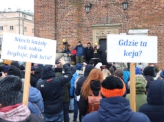 Sobotnie szanty na Rynku Głównym. Kraków wypełnił się żeglarskimi pieśniami