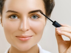 Ten kształt brwi zaskakuje. Czy będzie królował w 2026 roku?