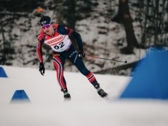 Sturla Holm Laegreid, "niewierna biathlonistka", wraca do domu z pięcioma medalami, ale bez złota, co wyrównuje rekord 102 lat