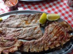 Jedz w jaskini. Niezwykły guachinche na Teneryfie