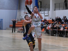 Czarne chmury nad UJK. Porażka w Bielsku i kontuzja Oskara Lesisza