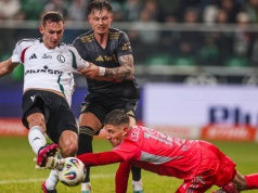 Legia przełamała fatalną serię. Może jednak stracić gwiazdę na rzecz... Widzewa