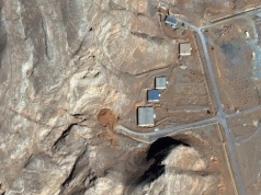 Iran szykuje się na uderzenie USA, analizują zdjęcia. Wznoszą 