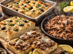 Pachnąca focaccia z szarpaną karkówką. Ten włoski duet podbije rodzinny stół